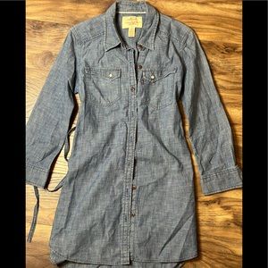 LEVI’S denim shirt dress